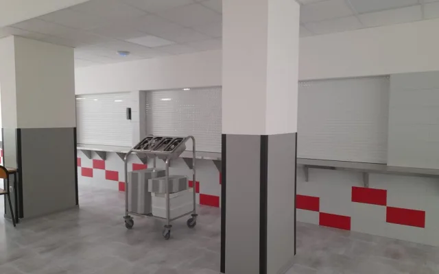 Nový Jičín zmodernizoval školní kuchyni a jídelnu. Mají nový výtah a šetří energie