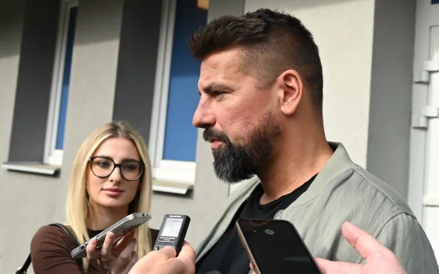 FOTO: Mladí baníkovci mají kabiny se jmény hvězd. Baroš, Jankulovski, Mikloško i Galásek