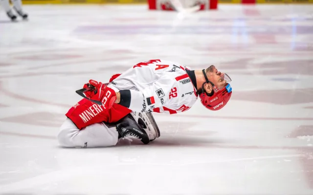 Oceláři poprvé doma nebodovali, podlehli Dynamu