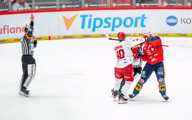 Oceláři poprvé doma nebodovali, podlehli Dynamu