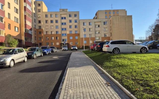 V Orlové dokončili opravu parkoviště, stavbu cyklostezky i modernizaci Kulturního domu