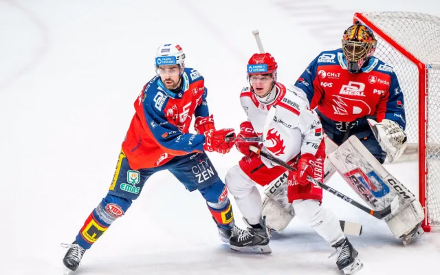 Oceláři zvládli generálku před pauzou. Pardubice porazili 3:2