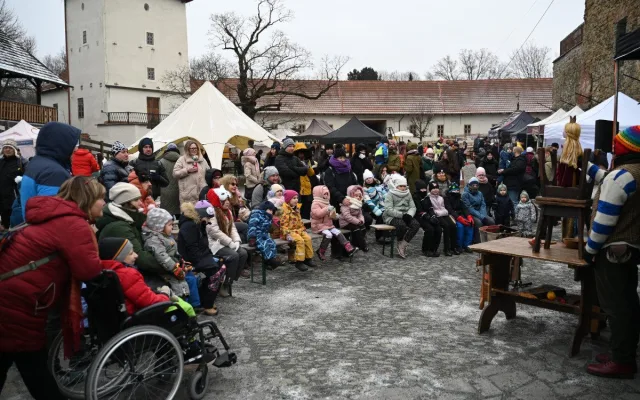 FOTO: Masopust na hradě. Nechyběla ani nefalšovaná zabíjačka