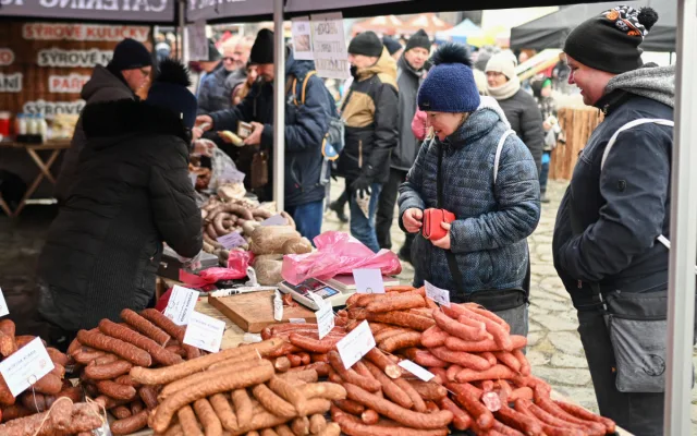 FOTO: Masopust na hradě. Nechyběla ani nefalšovaná zabíjačka