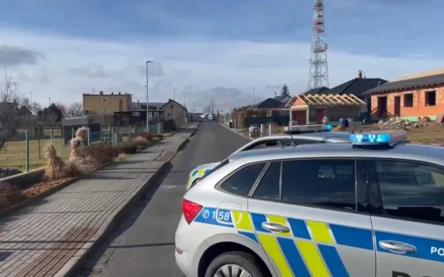 Dělníci narazili na nevybuchlou sovětskou leteckou pumu, pyrotechnik ji zneškodnil