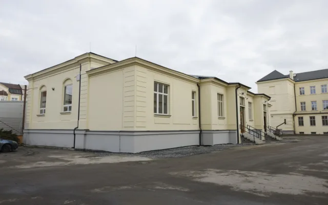 Tělocvična z roku 1899 prošla opravou, teď už znovu slouží studentům i veřejnosti