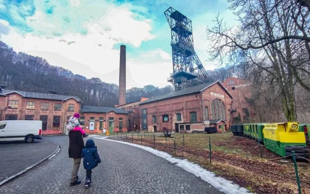 Moje reportérská tečka: s dětmi dolů do „už uzavřené historie“