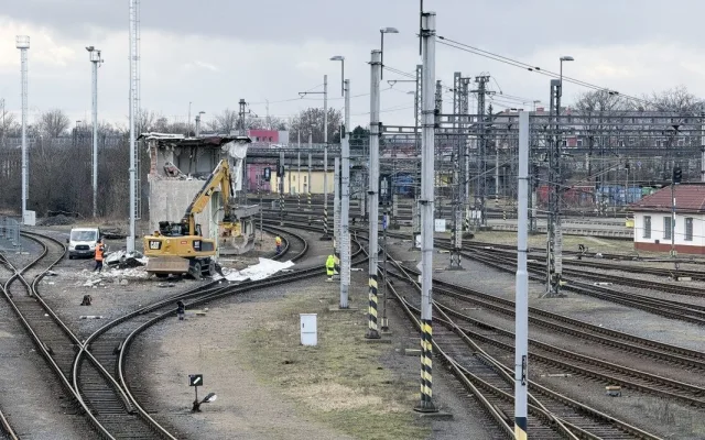 Bagry srovnaly se zemí staré stavědlo u bohumínského nádraží. Sloužilo přes 70 let