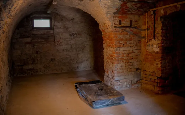 Historická budova Bezručovy školy prochází opravou. Frýdek-Místek bojuje s vlhkostí