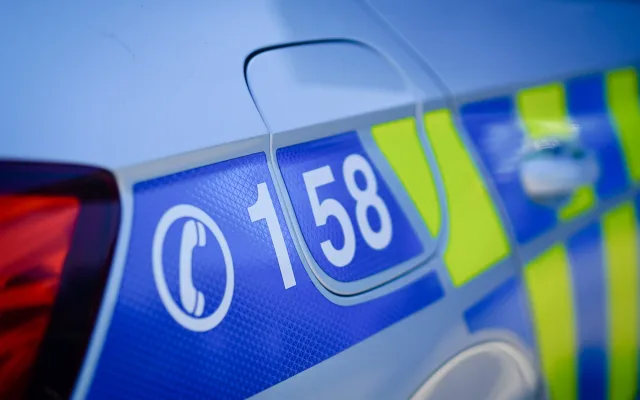 Policie rozbila gang falešných investorů. Obviněno je deset lidí