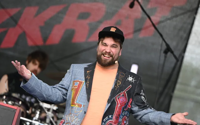 FOTOGALERIE: Sorfest přilákal fanoušky rocku na Slezskoostravský hrad. Hrálo se ze tří pódií