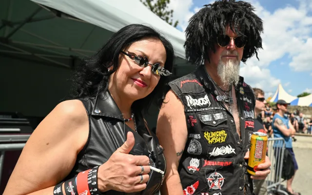 FOTOGALERIE: Sorfest přilákal fanoušky rocku na Slezskoostravský hrad. Hrálo se ze tří pódií