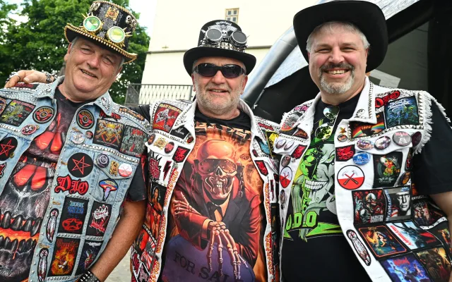 FOTOGALERIE: Sorfest přilákal fanoušky rocku na Slezskoostravský hrad. Hrálo se ze tří pódií