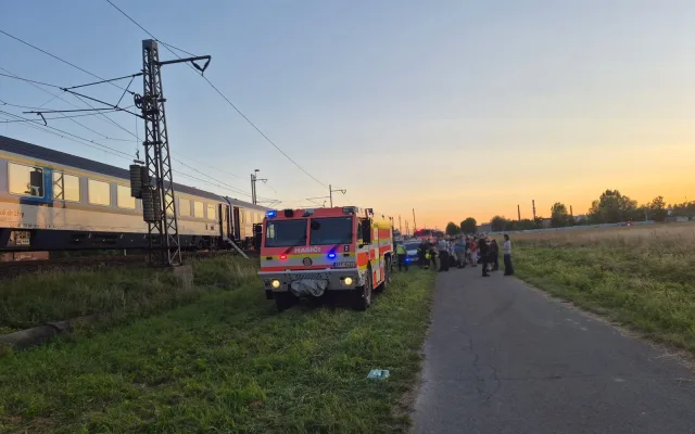 U Studénky hořel vlak. Hasiči museli evakuovat 170 cestujících
