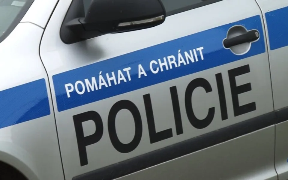 size4-15687249135583-207-4309688-policie
