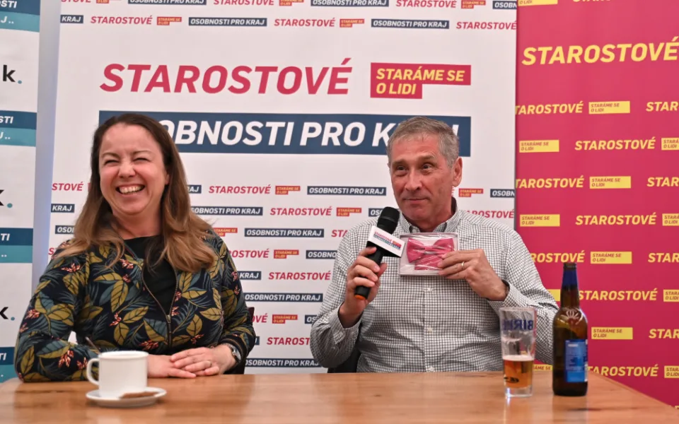 Vstupem do politiky jsem spáchal sebevraždu. Exhejtman Ivo Vondrák zahájil kampaň v bruntálské restauraci.