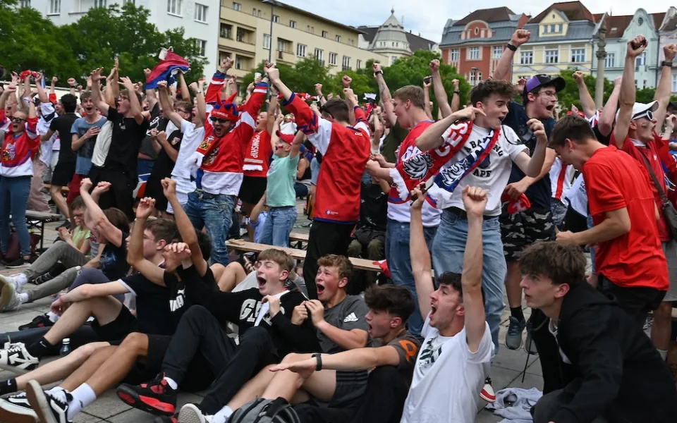 FOTOGALERIE: Češi! Ještě jeden! Masarykovo náměstí v Ostravě zářilo radostí