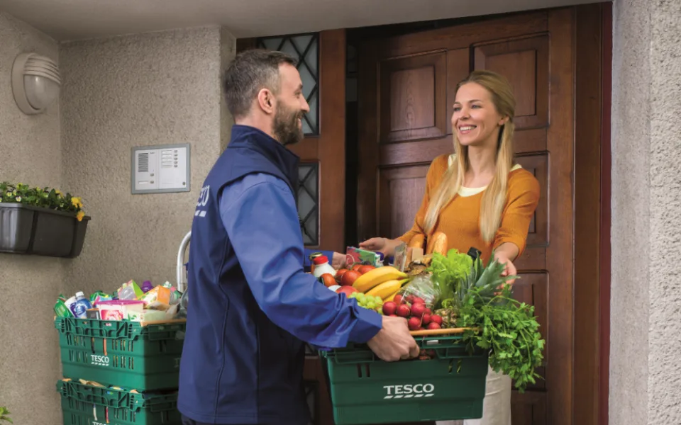 Tesco Online doručí zdarma nákupy až k vašim dveřím v Brně, Ostravě a okolí.