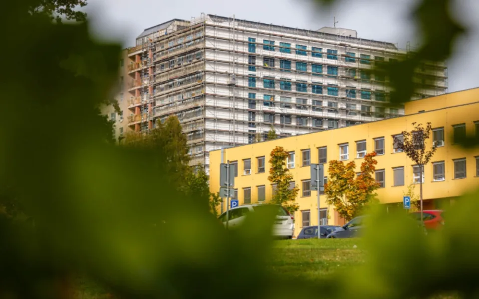 Ostravská fakultní nemocnice zrekonstruovala lůžkový pavilon. Opravy vyšly na půl miliardy korun