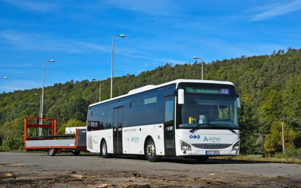 Letní cyklobus propojí celé Jeseníky. První cestující přepraví už během tohoto víkendu