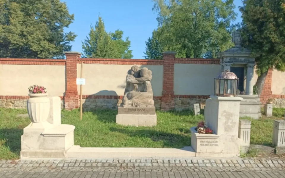 Nový Jičín pokračuje v opravách hrobů významných rodáků. Některé z nich patří mezi umělecké skvosty