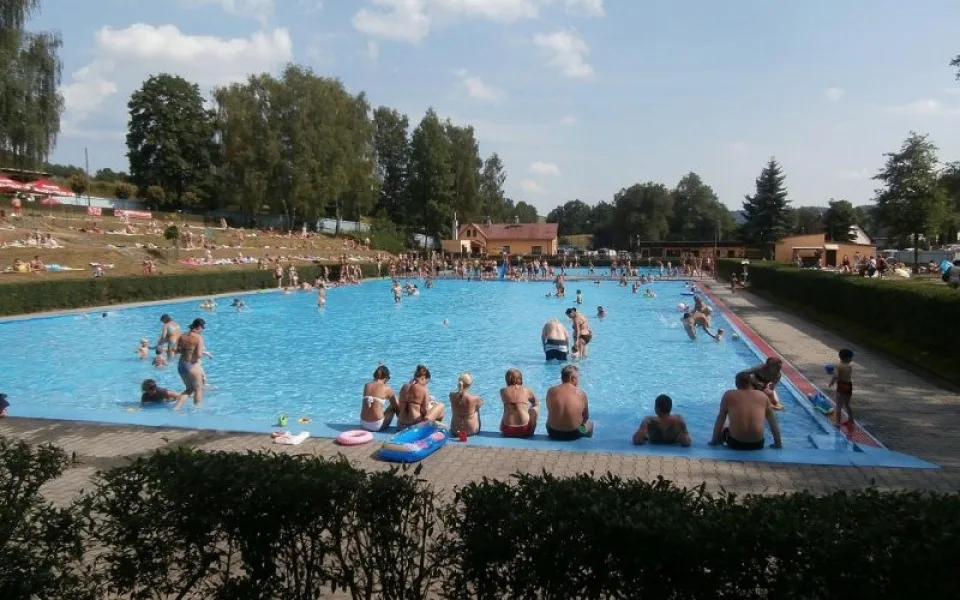 Na východě Česka dnes padaly teplotní rekordy, ve Strážnici bylo 34,3 stupně.