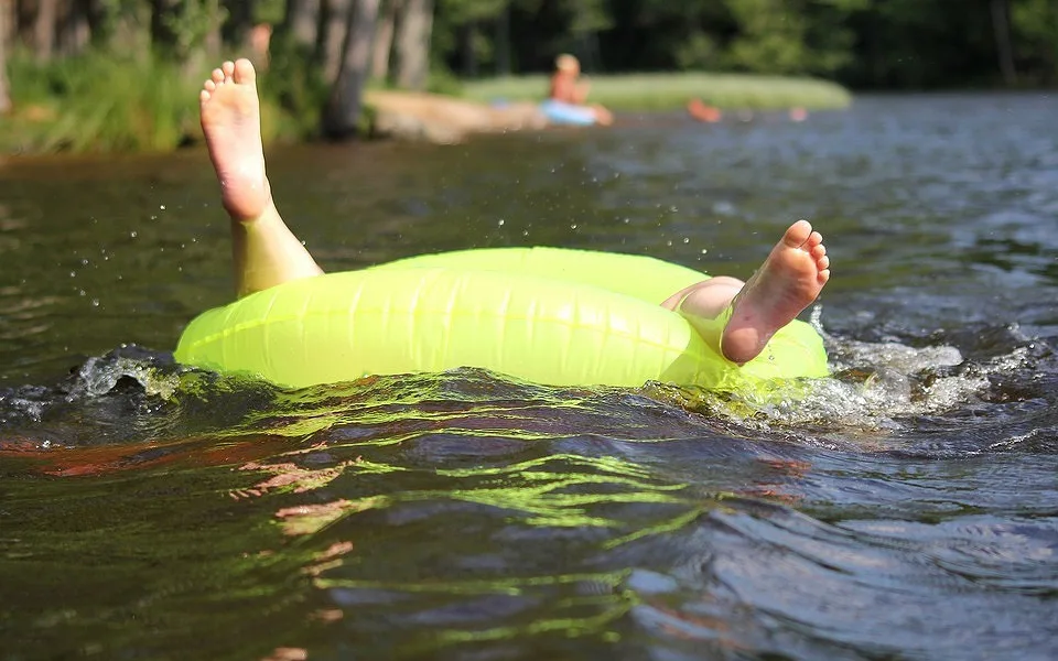 size4-15320323236288-2-1000x1000-1504330755-swimmer-1763862-960-720