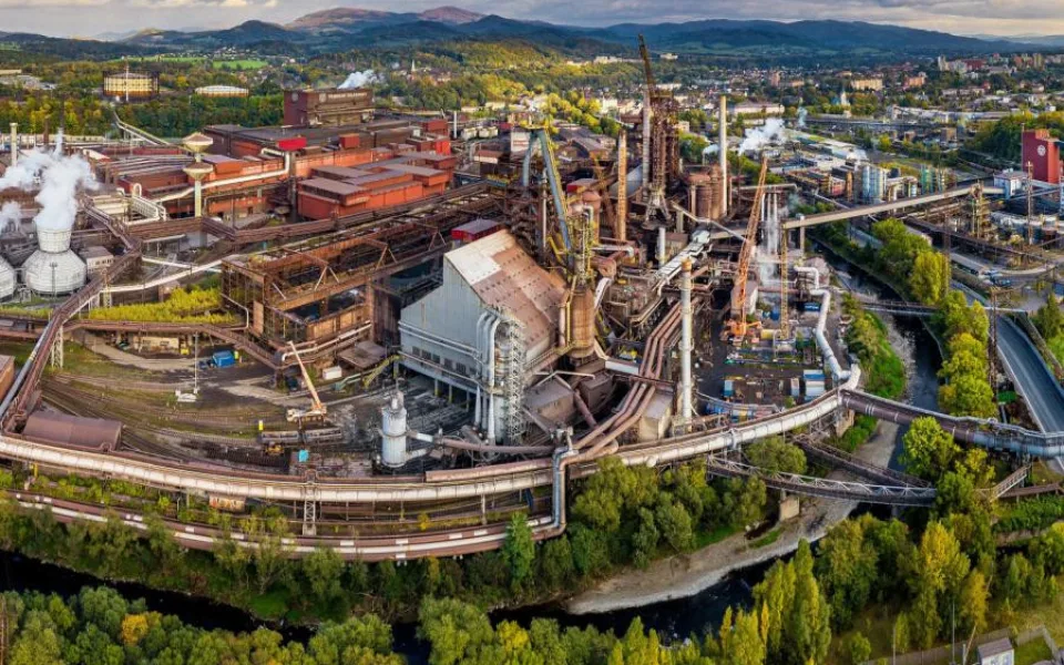 V Třineckých železárnách do roku 2027 vyroste bezemisní briketační linka za miliardu korun