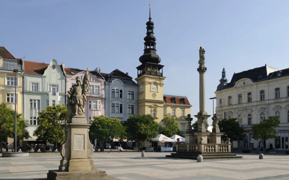 DRBNA HISTORIČKA: Mor se nevyhnul ani Ostravě. Připomíná ho sloup otočený naopak