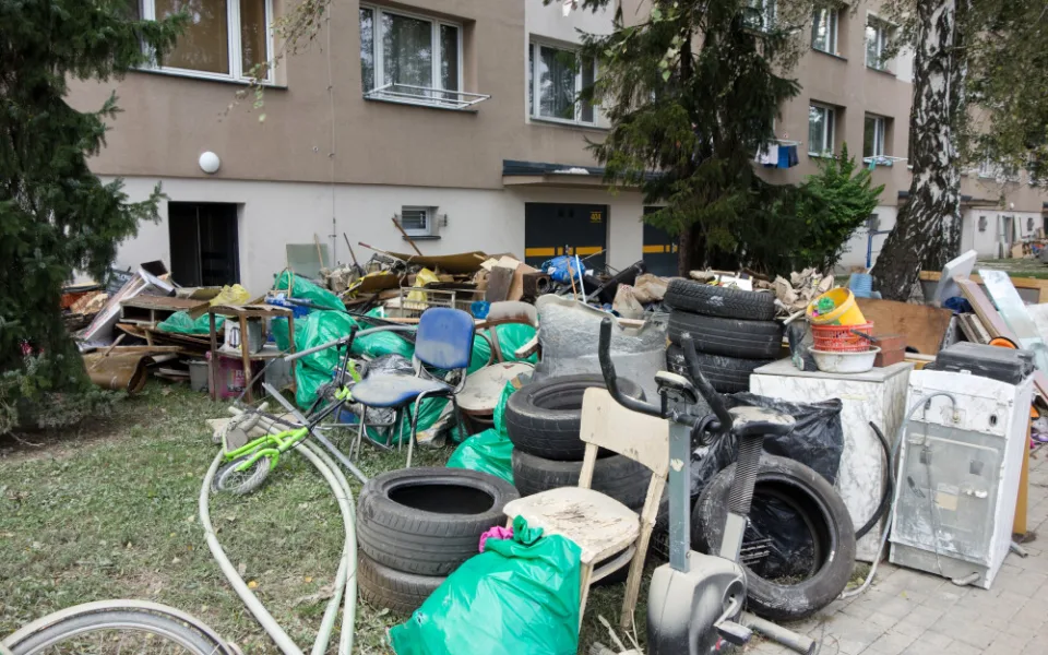 Pomoc oceníme, ale musíme o vás vědět, vzkazuje moravskoslezský hejtman dobrovolníkům