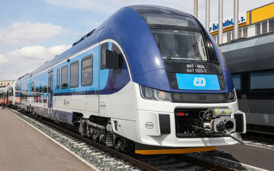 Na trať mezi Ostravou a Opavou se v neděli vrátí vlaky. Oprava poškozených částí šla rychleji, než se čekalo