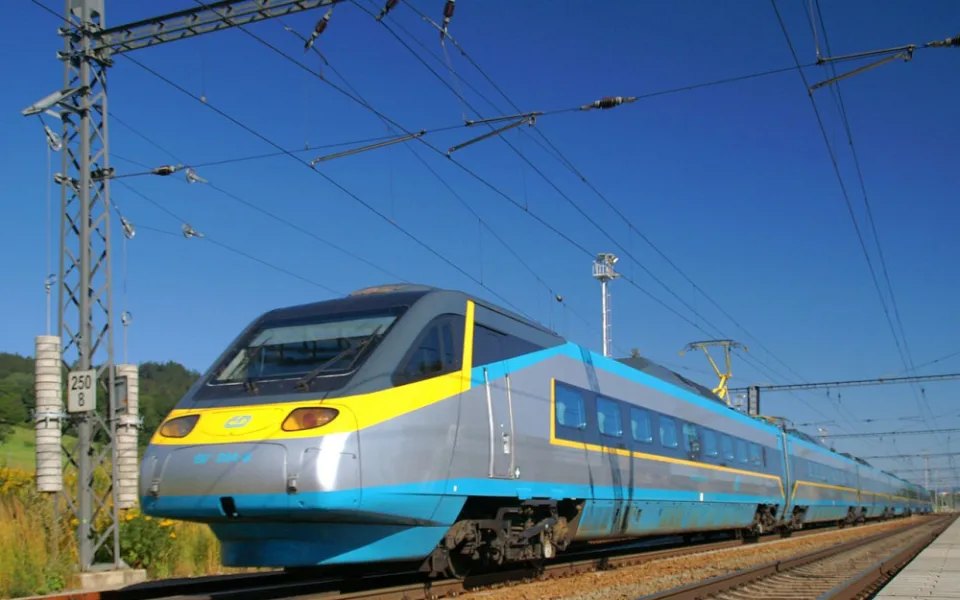 Opavané se znovu dostanou vlakem do Ostravy. Pražské Pendolino se na trať vrátí koncem října