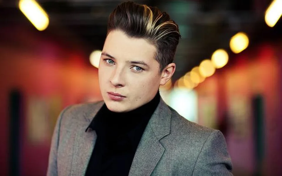 Jednou z hlavních hvězd příštího Beats for Love bude britský zpěvák John Newman