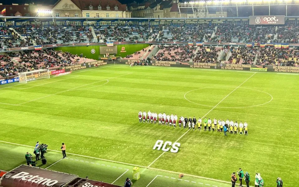 Fotbalisté Sparty porazili doma Karvinou 4:1 a v lize vyhráli po pěti kolech