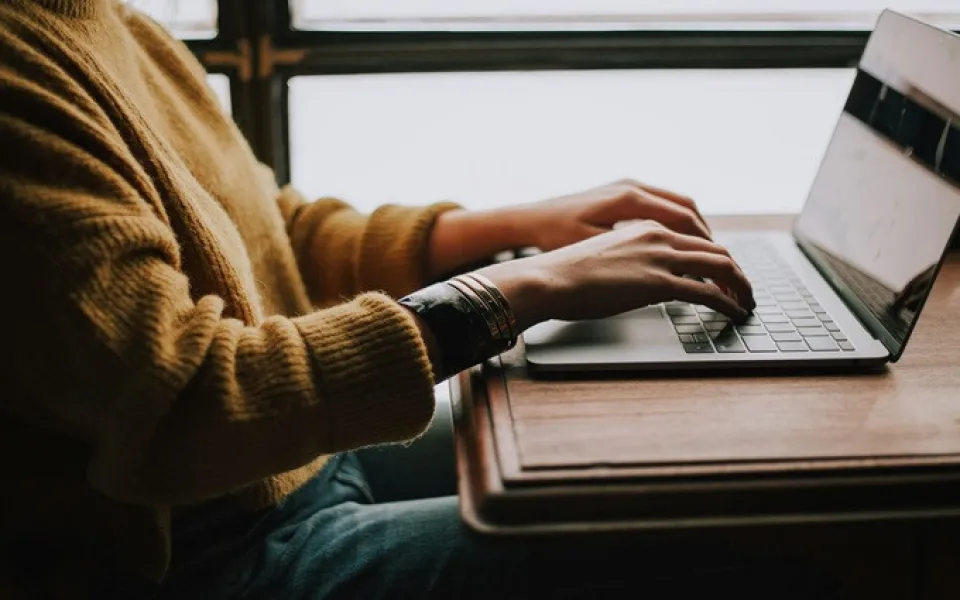 Bezpečné hraní online: Jak si užít zábavu a zároveň vyhrát peníze