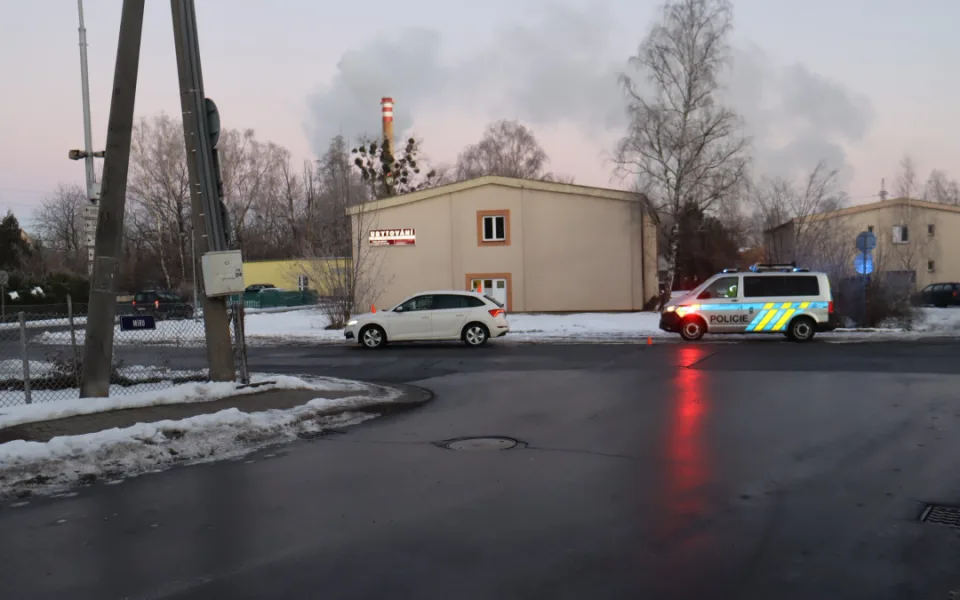 Policisté hledají svědky nehody v Třinci. Muž zřejmě přecházel mimo přechod, srazilo ho projíždějící auto