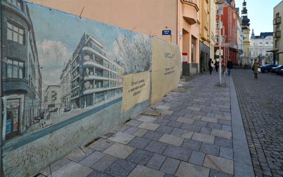 FOTO: V srdci Ostravy začal růst polyfunkční dům Václav, upraveno bude i okolí
