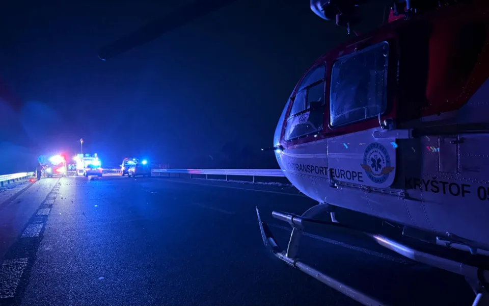 Tři mrtvé a dva zraněné si vyžádala noční nehoda na obchvatu Opavy