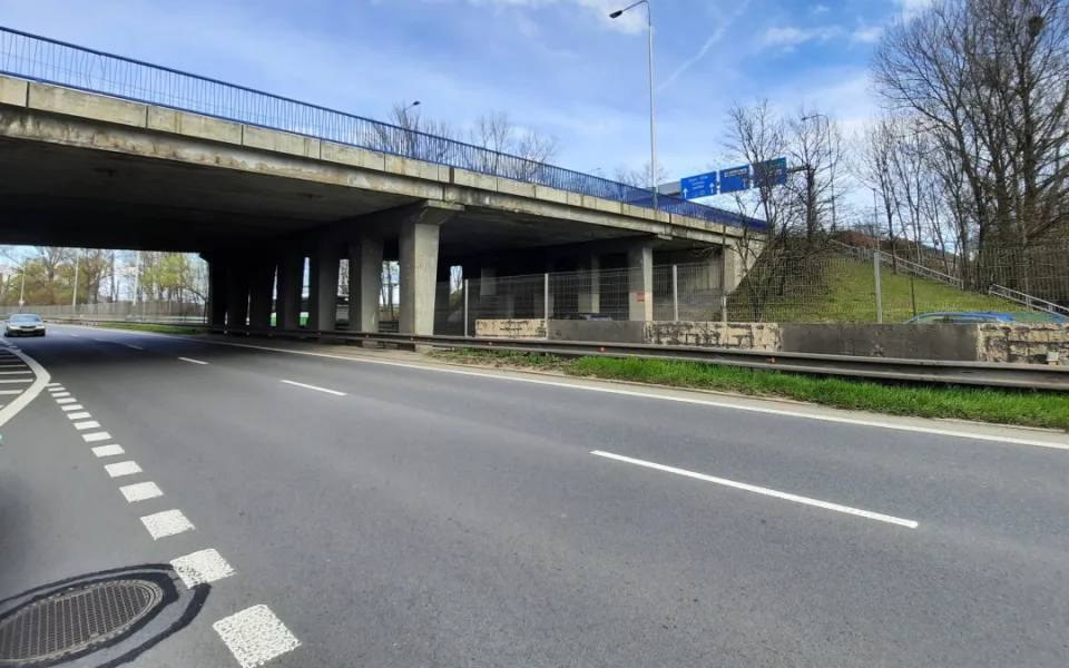 Dopravní peklo na Rudné nekončí. Most u Hornbachu ve Vítkovicích půjde k zemi, silničáři do roka postaví nový
