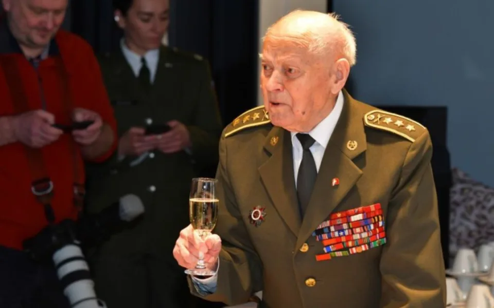 Druhoválečný veterán z Ostravy oslavil 103 let. Za války bránil Československo a strávil několik let v gulagu