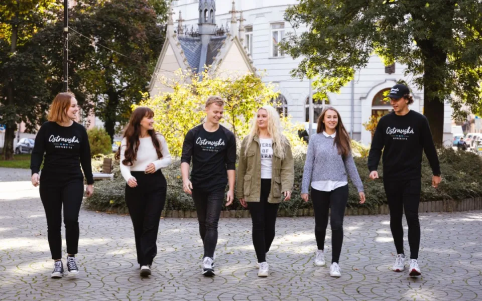 Zájem o studium na Ostravské univerzitě vzrostl, láká lékařství i psychologie