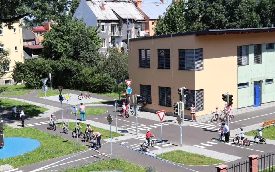 S jarem se otevírají brány dopravního hřiště v Ostravě-Přívoze. Malí cyklisti zde budou moci dovádět až do řiíjna