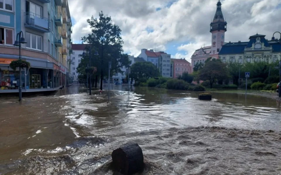 Krnov odpustí lidem nájem za sklepy zatopené při povodních