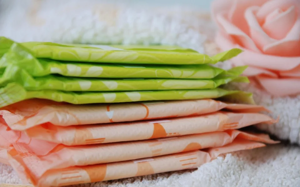 Na toaletách základních škol ve Frýdku-Místku přibudou menstruační potřeby