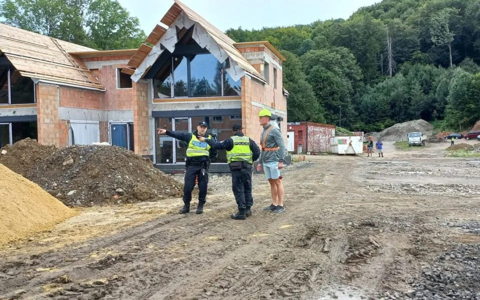 Policie se zaměřila na kontrolu cizinců. Během akce zjistila jen jednotky pochybení