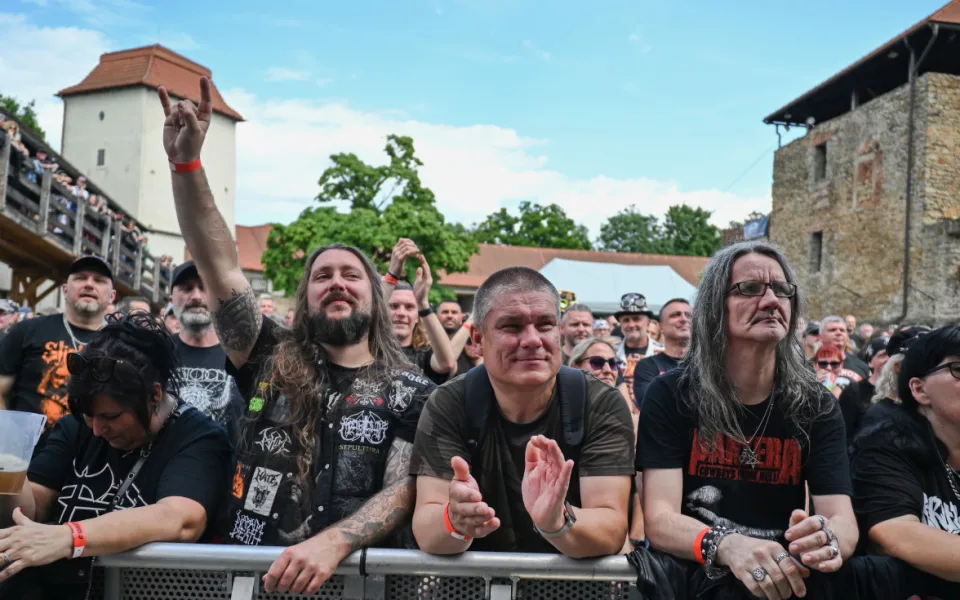 Sorfest přilákal fanoušky rocku na Slezskoostravský hrad. Hrálo se ze tří pódií