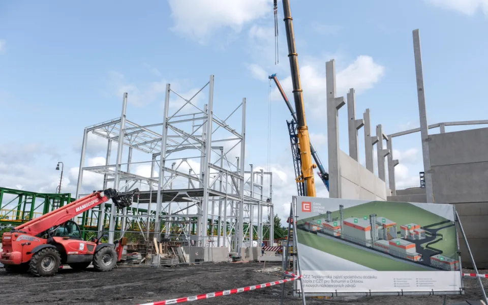 ČEZ staví nízkoemisní teplárnu za 2 miliardy v Dětmarovicích