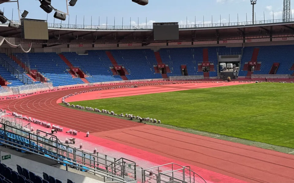 Městský stadion v Ostravě má opravený atletický ovál, využije se při Zlaté tretře