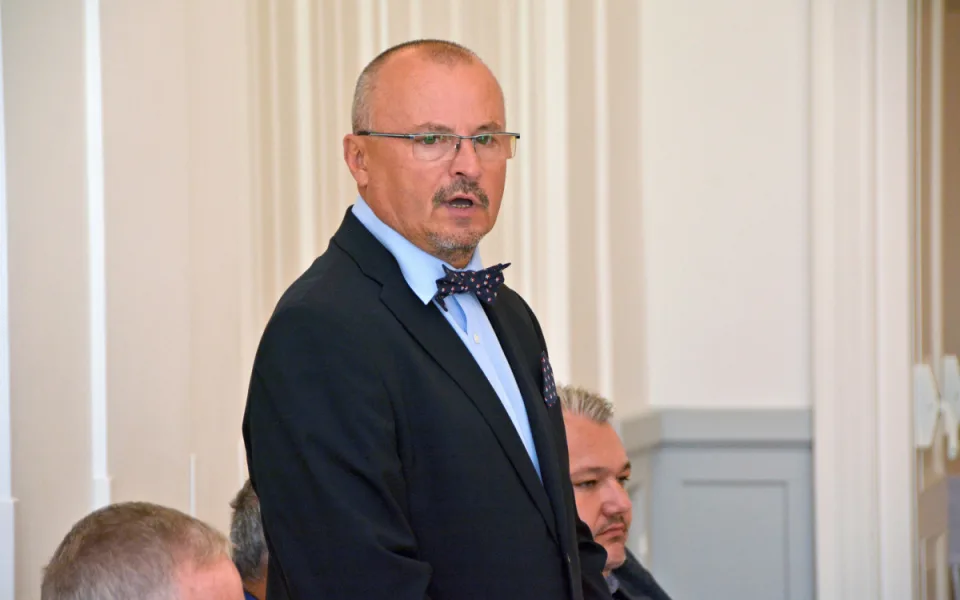 Senátor Petr Vícha opouští SOCDEM kvůli opětovné snaze o spolupráci se Stačilo!