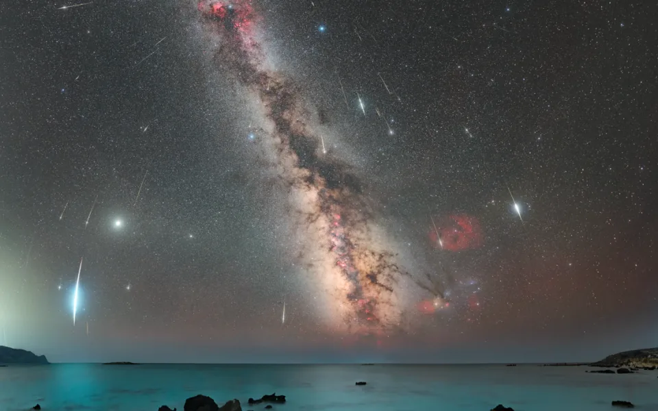 Astronom zachytil spolu s kolegy unikátní snímek meteorického roje Kappa-Cygnid